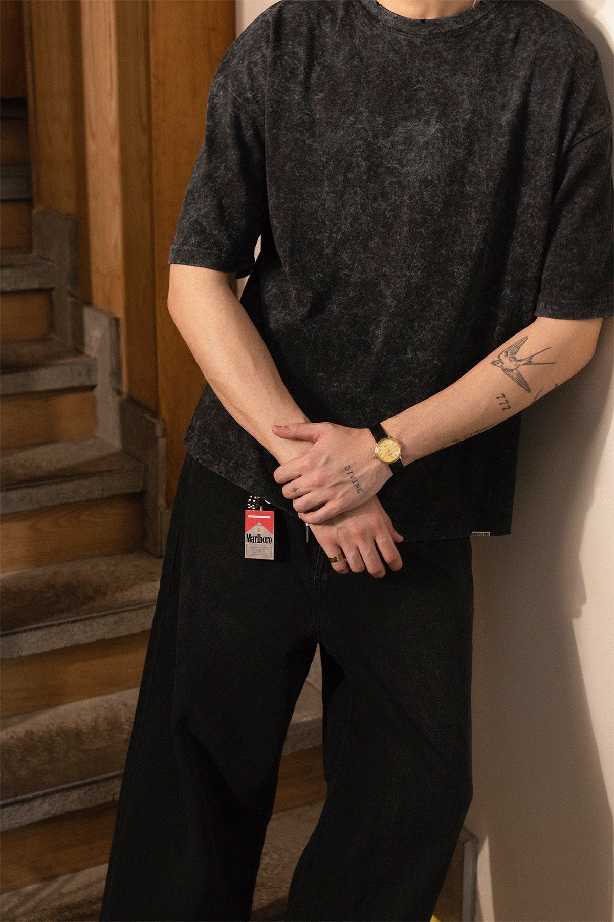 RIPPED ACID WASH BOXY TEE SOLEMNITY
